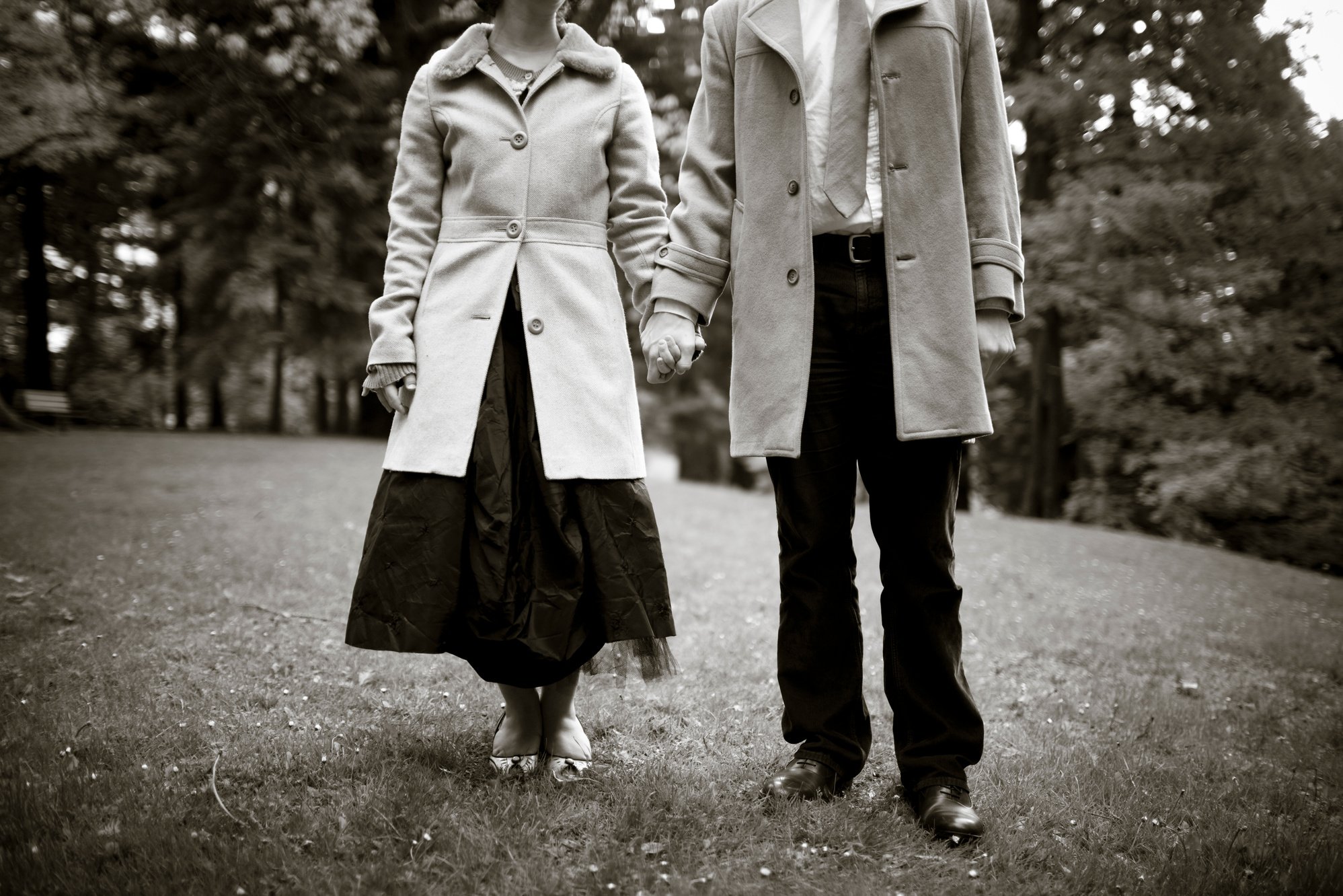 1940s couple holding hands